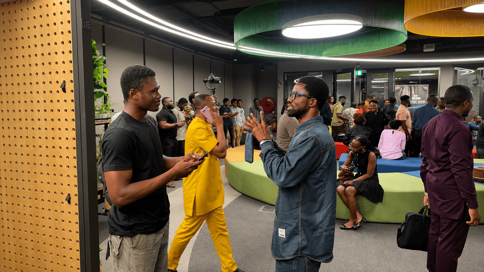 Audience networking and engaging at summit close